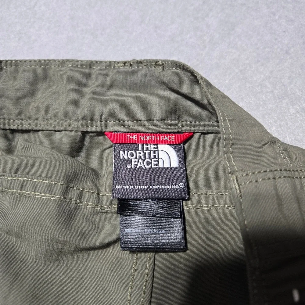 The North Face Mens Paramount Cargo Shorts Olive Green Nylon Hiking Size 34